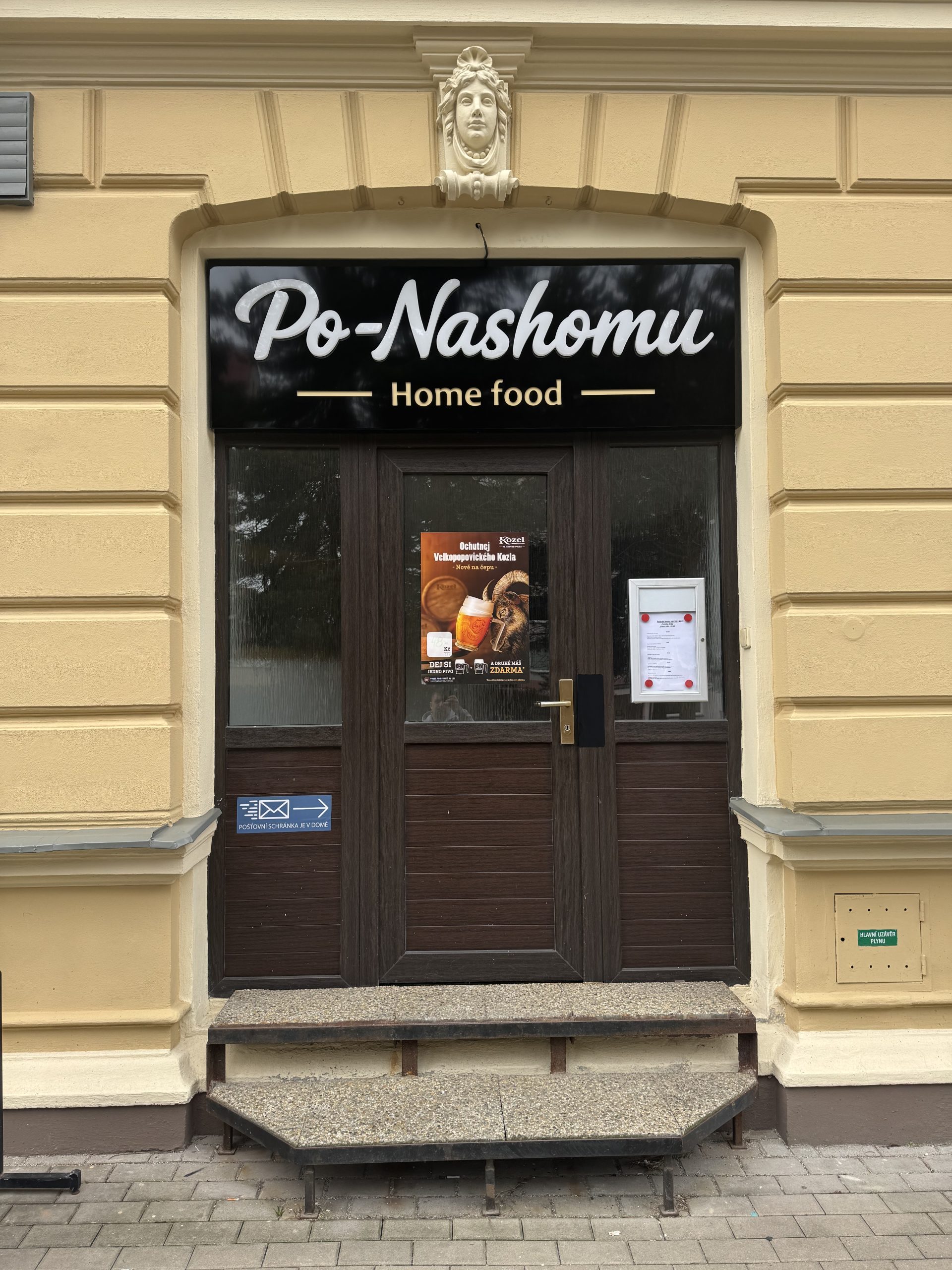 Restaurace Po-Nashomu